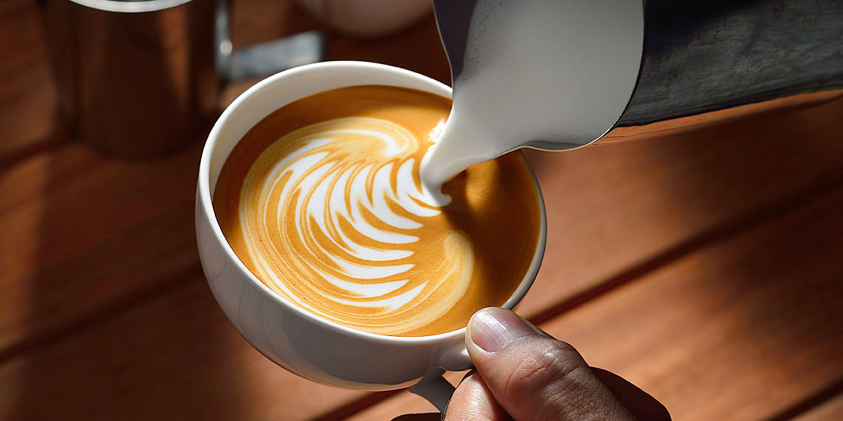 CoffeeWorld-Blog-1200×800-Milchschaum Milchschaum