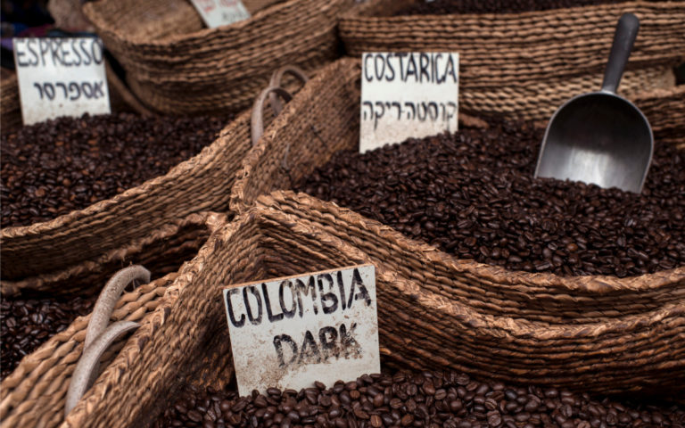 roasted-coffee-beans-picture-id672962262 Geröstete Kaffeebohnen aus aller Welt