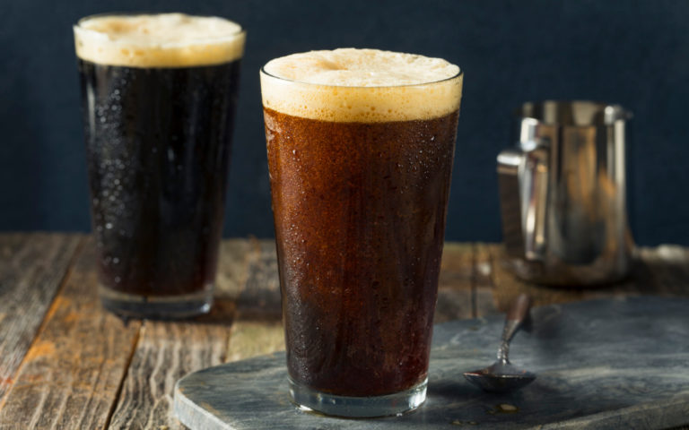 frothy-nitro-cold-brew-coffee-picture-id641501792 Cold Brew Nitro