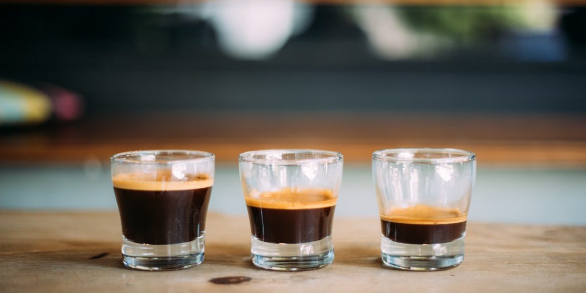 3 Gläser mit Espresso 3 Gläser mit Espresso