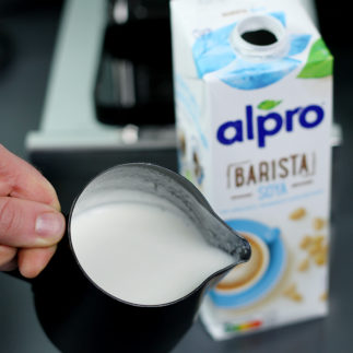 Alpro Soja Drink aufgeschäumt