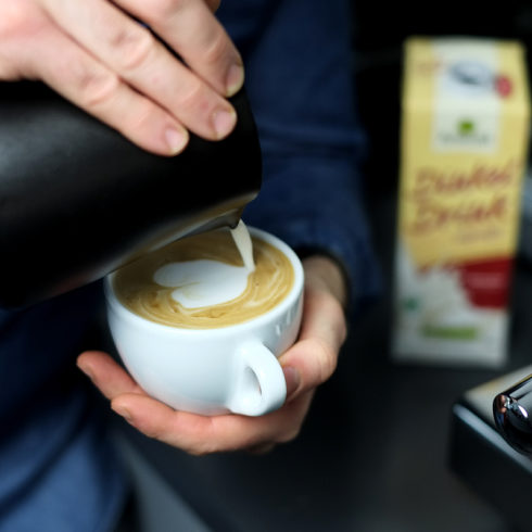 Latteart mit Dinkelmilch
