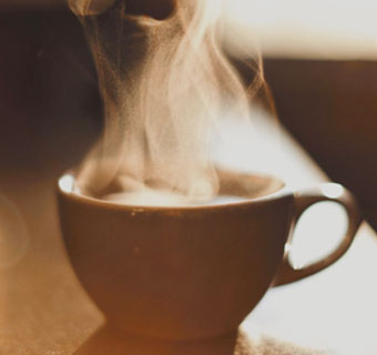 Dampfende Kaffeetasse